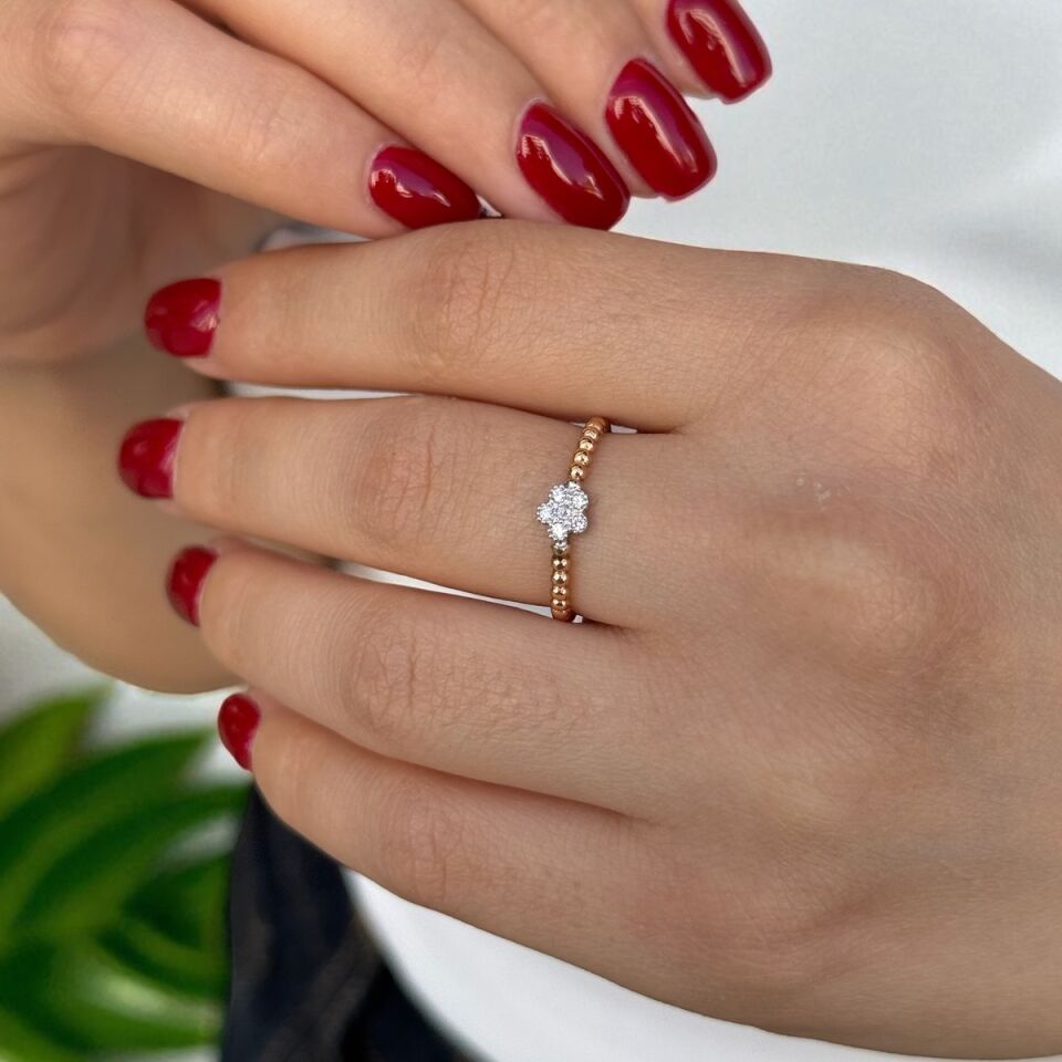 14 AYAR ROSE RENGİ ORTASI ÇİÇEK MODELİ ALTIN YÜZÜK