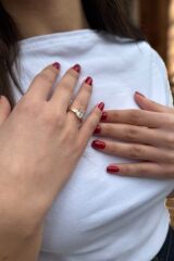 18 AYAR 1,88 CT BEYAZ SAFİR TAŞLI 0,93 CT PIRLANTA TAŞLI ROSE ALTIN YÜZÜK