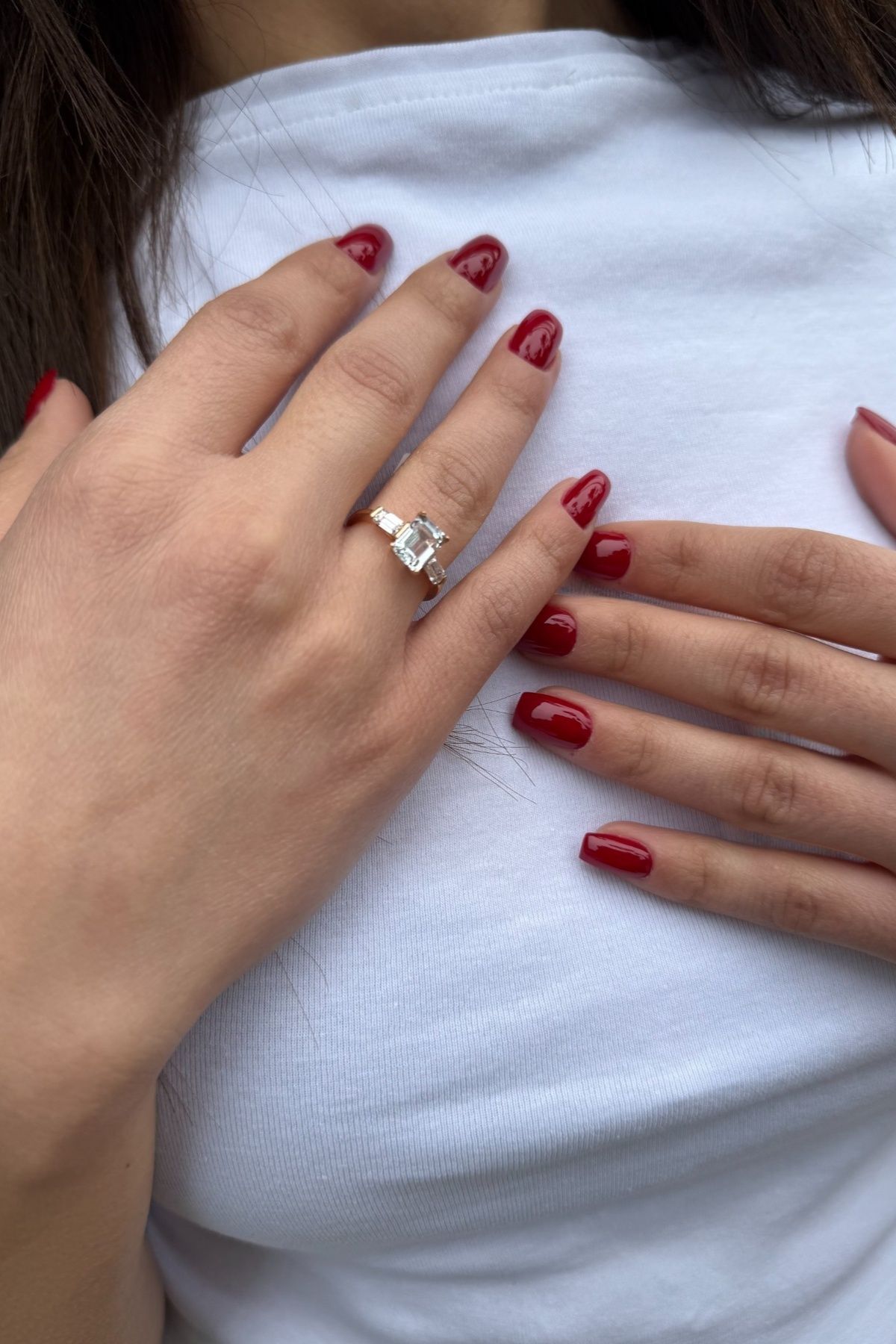 18 AYAR 1,88 CT BEYAZ SAFİR TAŞLI 0,93 CT PIRLANTA TAŞLI ROSE ALTIN YÜZÜK