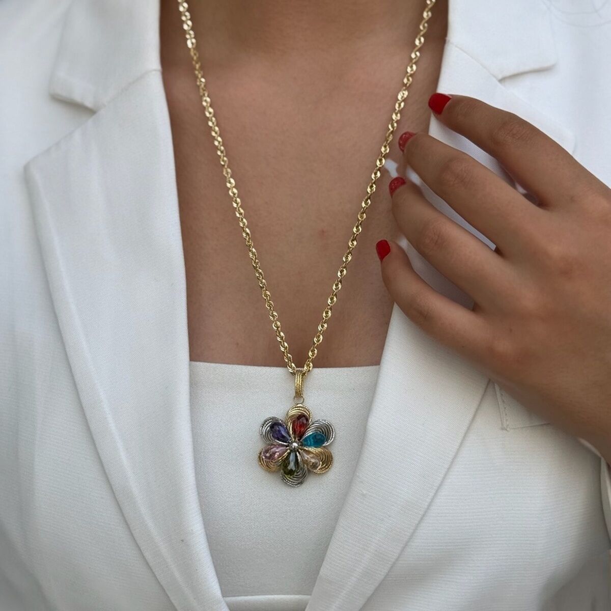 14 Ayar Kristal Taşlı Çiçek Tasarım Altın Kolye Ucu