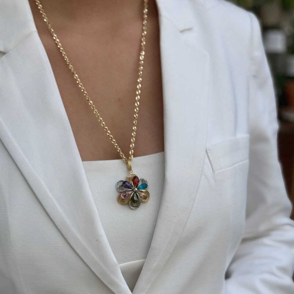 14 Ayar Kristal Taşlı Çiçek Tasarım Altın Kolye