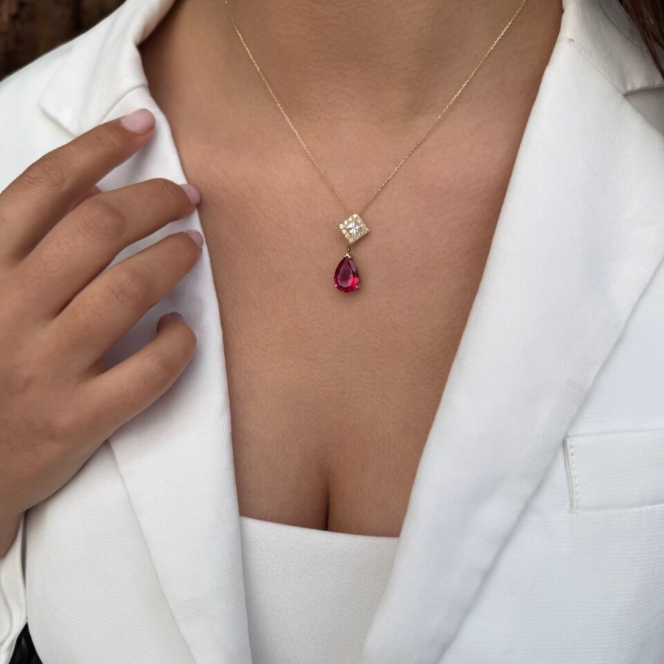 14 Ayar Kristal Yakut Taşlı El Yapımı Altın Kolye