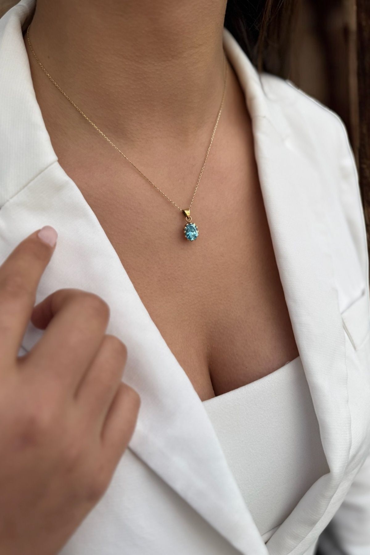 14 Ayar Kristal Aquamarin Rengi Taşlı Altın Kolye