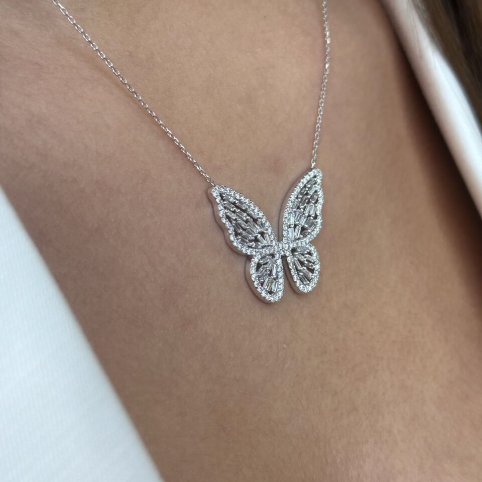 14 AYAR 1,46 CT F RENGİ PIRLANTA TAŞLI KELEBEK MODEL KOLYE