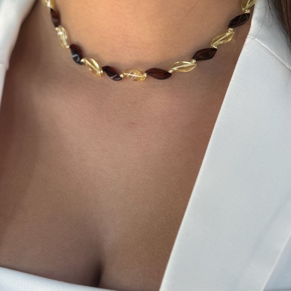 14 AYAR KEHRİBAR VE ALTIN TOPLU TASARIM KOLYE