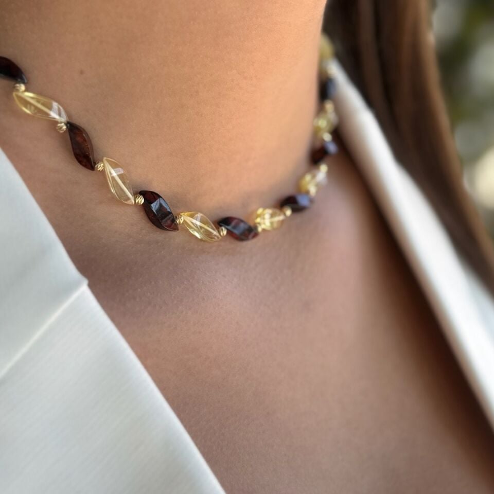 14 AYAR KEHRİBAR VE ALTIN TOPLU TASARIM KOLYE