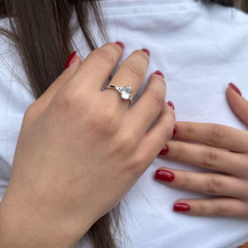 14 AYAR 1,48 CT BEYAZ SAFİR TAŞLI 0,11 CT PIRLANTA TAŞLI YÜZÜK