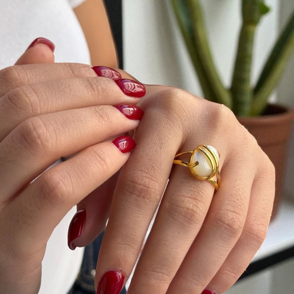 22 AYAR ÖZEL TASARIM AYTAŞI TAŞLI ALTIN YÜZÜK