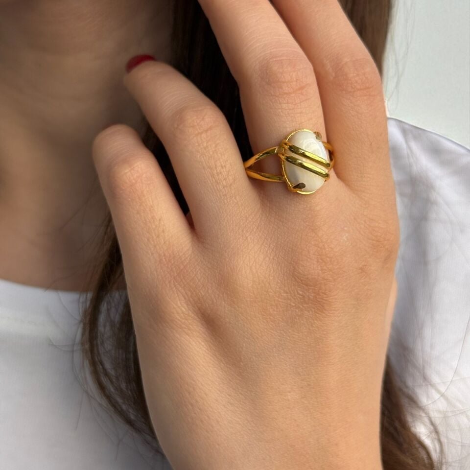 22 AYAR ÖZEL TASARIM AYTAŞI TAŞLI ALTIN YÜZÜK