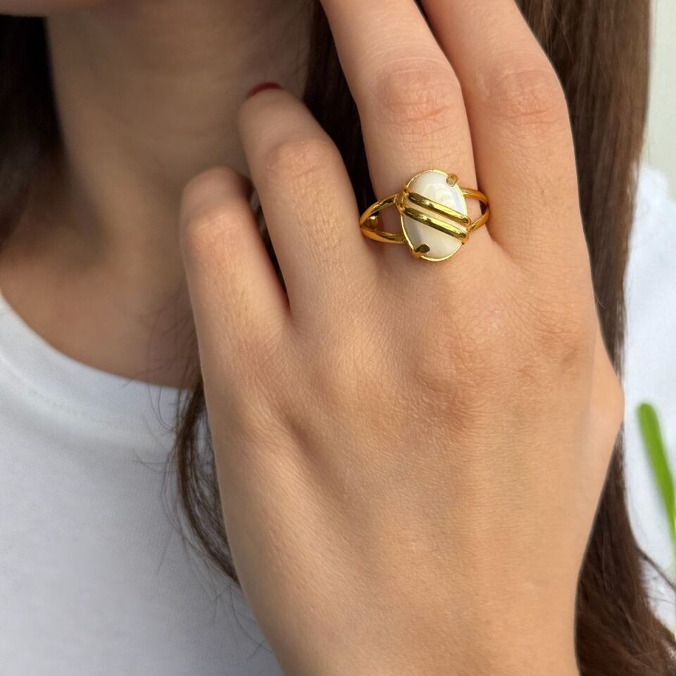 22 AYAR ÖZEL TASARIM AYTAŞI TAŞLI ALTIN YÜZÜK