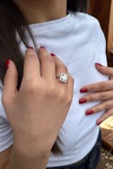 18 AYAR 1,83 CT MOSANİTE TAŞLI 0,36 CT PIRLANTA TAŞLI YÜZÜK 17