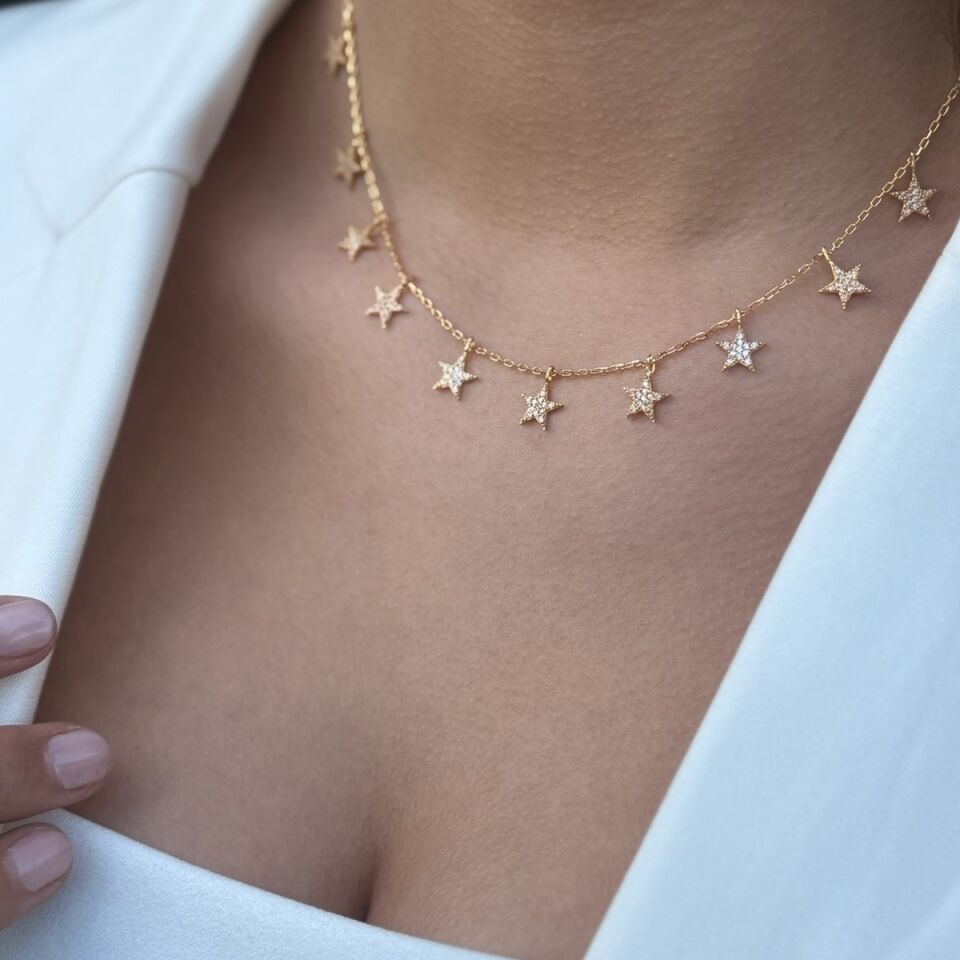 22 Ayar Yildiz Sallantili Altin Kolye