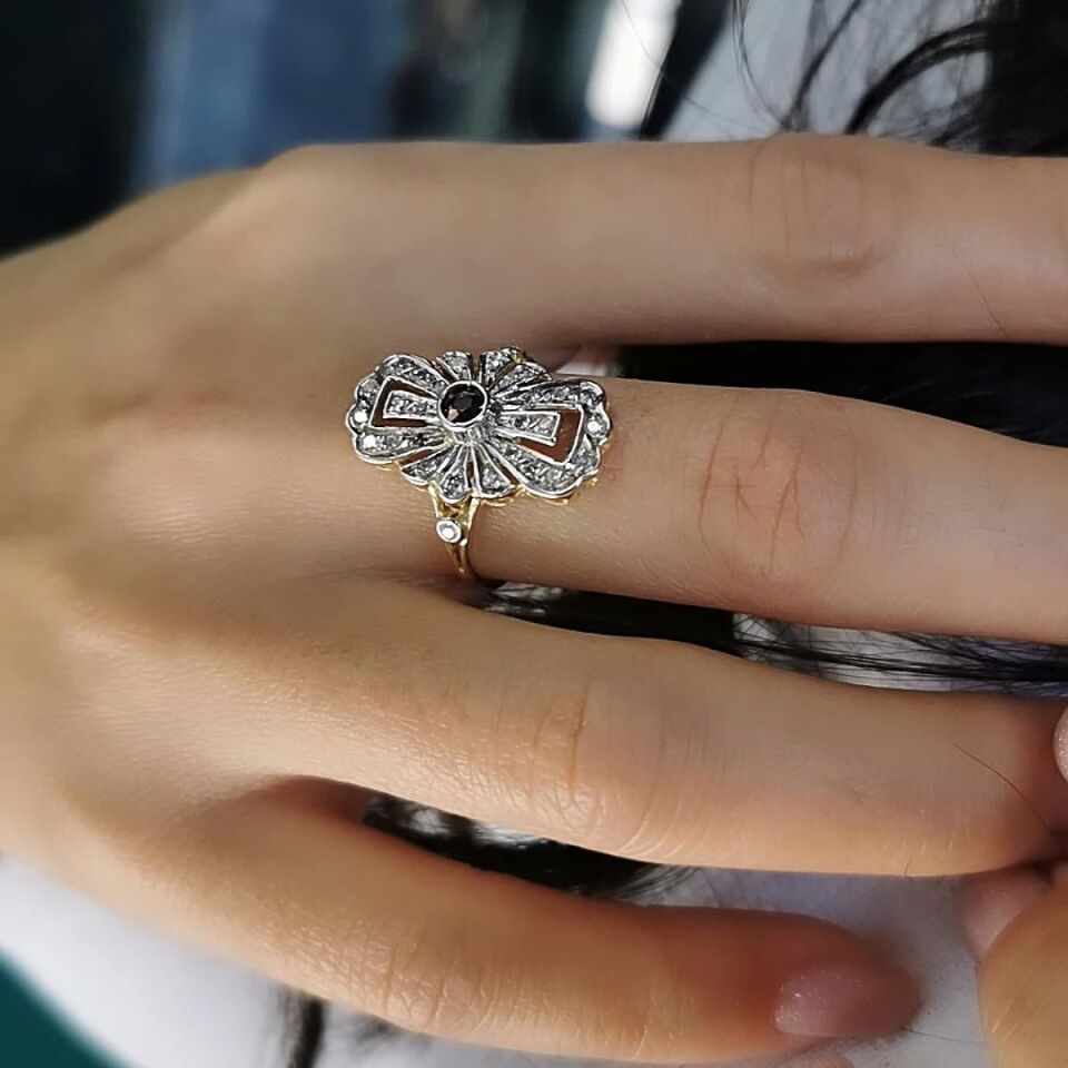 14 AYAR ANTİKA GÖRÜNÜMLÜ 0,22 CT PIRLANTA TAŞLI ALTIN YÜZÜK