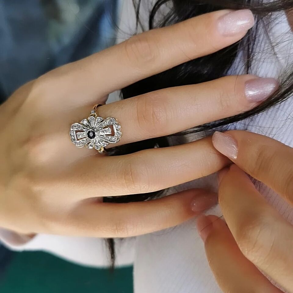 14 AYAR ANTİKA GÖRÜNÜMLÜ 0,22 CT PIRLANTA TAŞLI ALTIN YÜZÜK