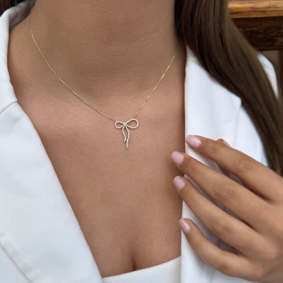 14 Ayar Taşlı Fiyonk Kolye