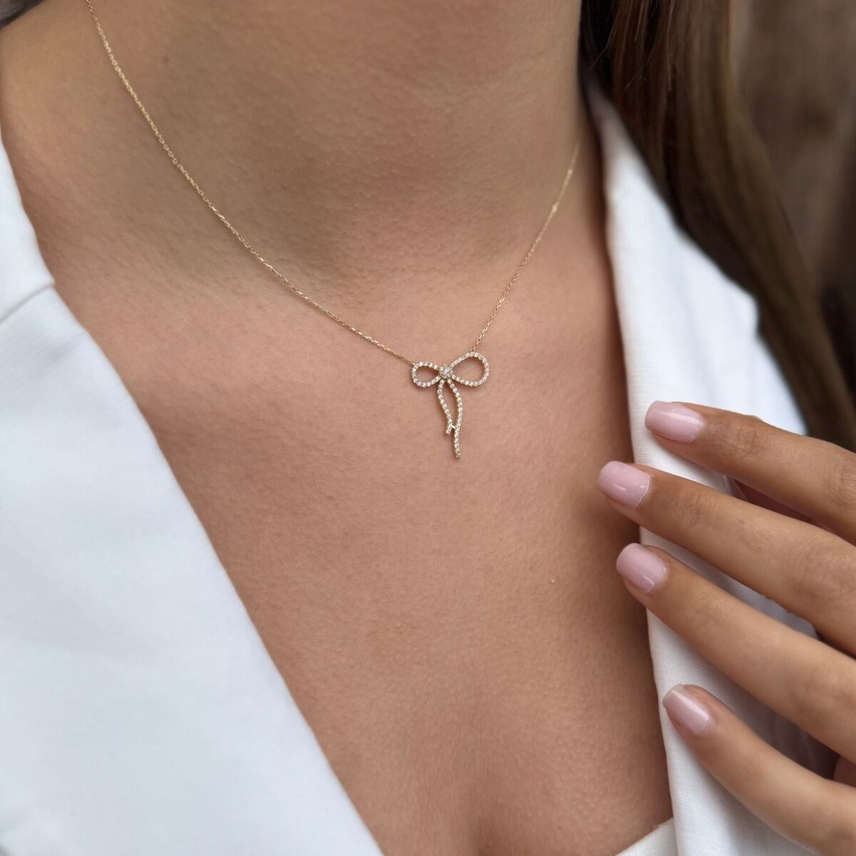 14 Ayar Taşlı Fiyonk Kolye