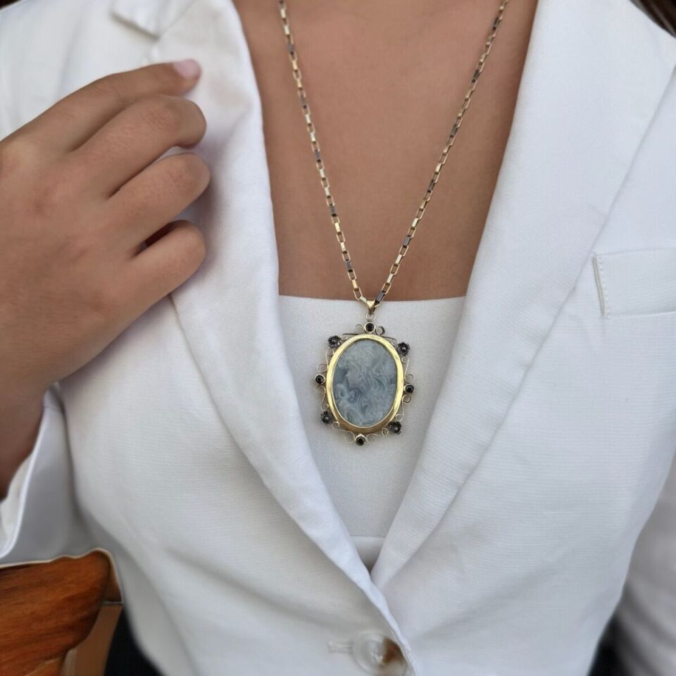 14 Ayar Cameo Taşlı Madalyon Altın Kolye