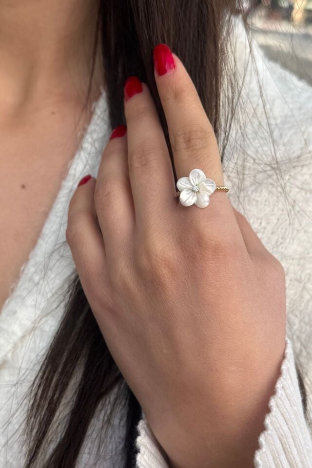 14 AYAR BURGU BEYAZ ÇİÇEK SEDEFLİ ALTIN YÜZÜK