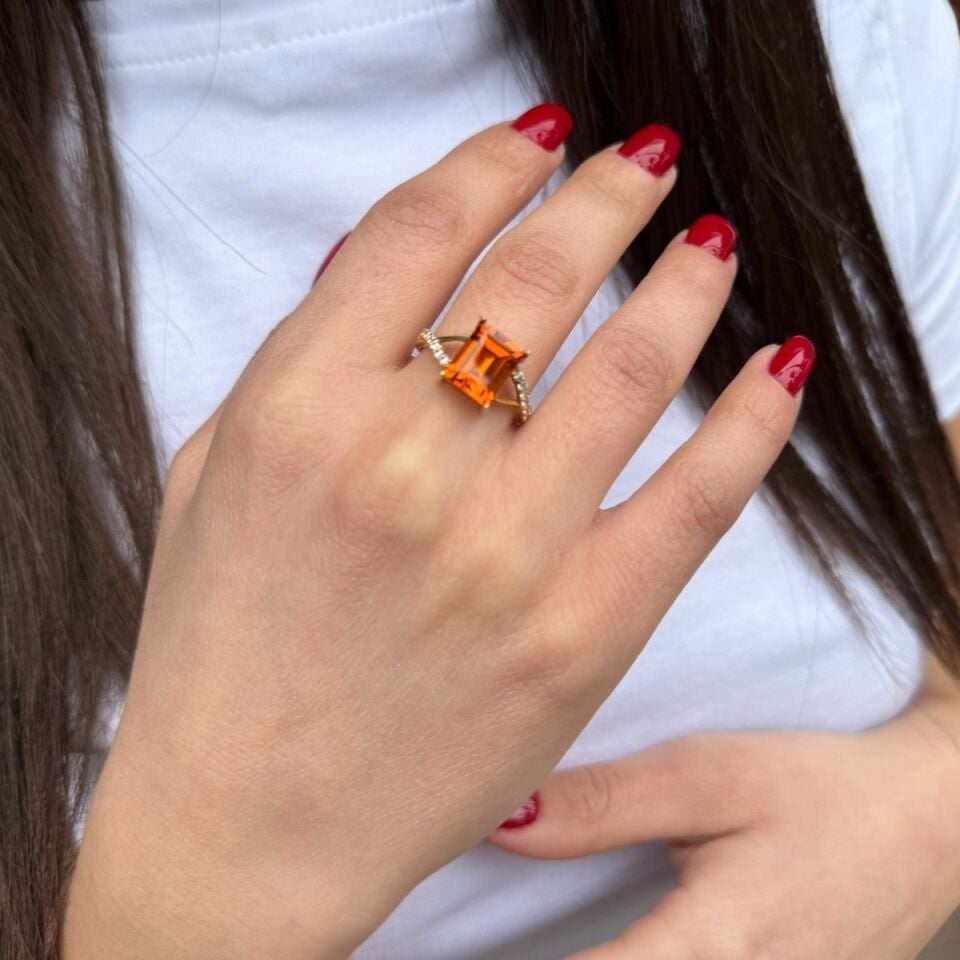 14 AYAR TOPAZ TAŞLI ALTIN YÜZÜK