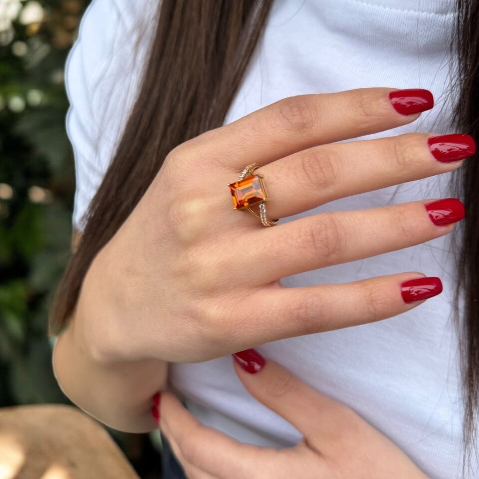 14 AYAR TOPAZ TAŞLI ALTIN YÜZÜK