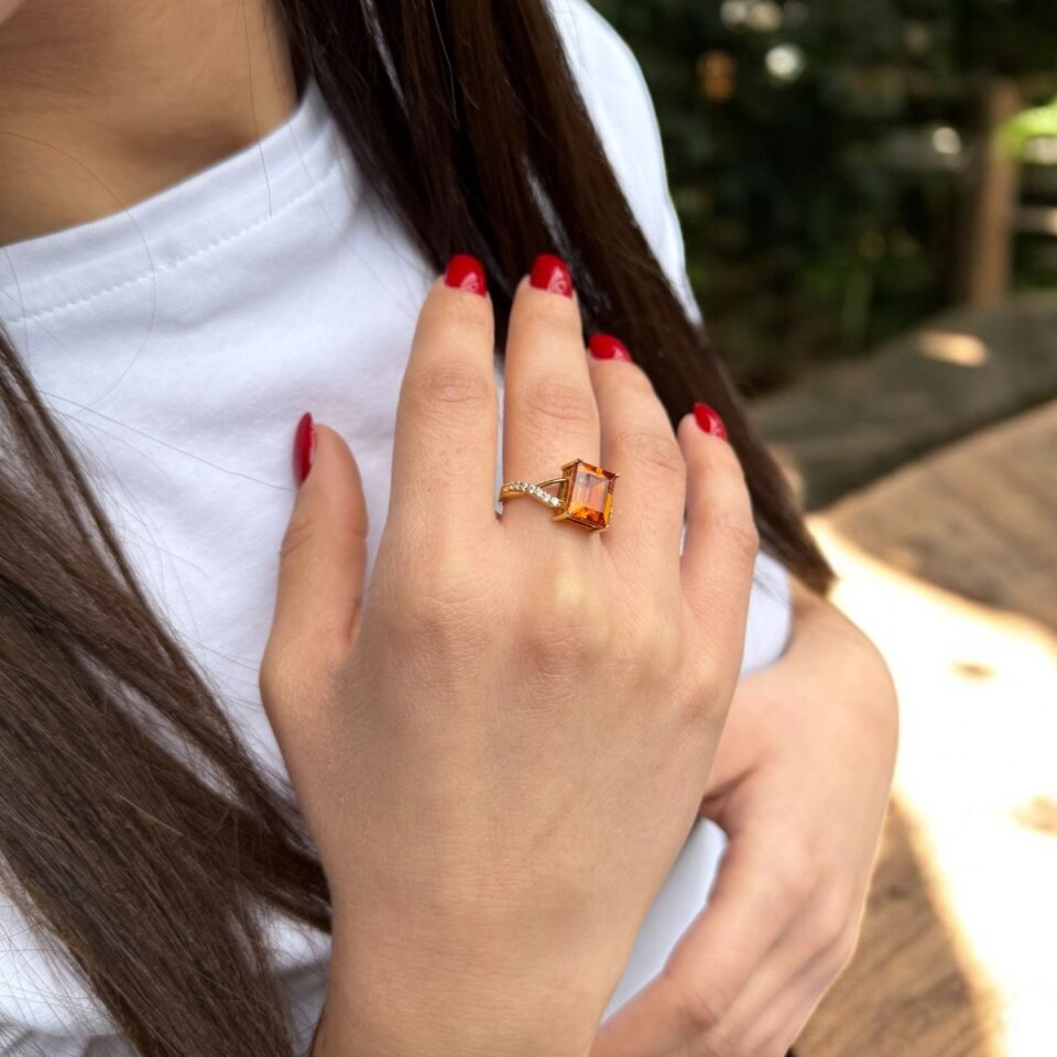 14 AYAR TOPAZ TAŞLI ALTIN YÜZÜK