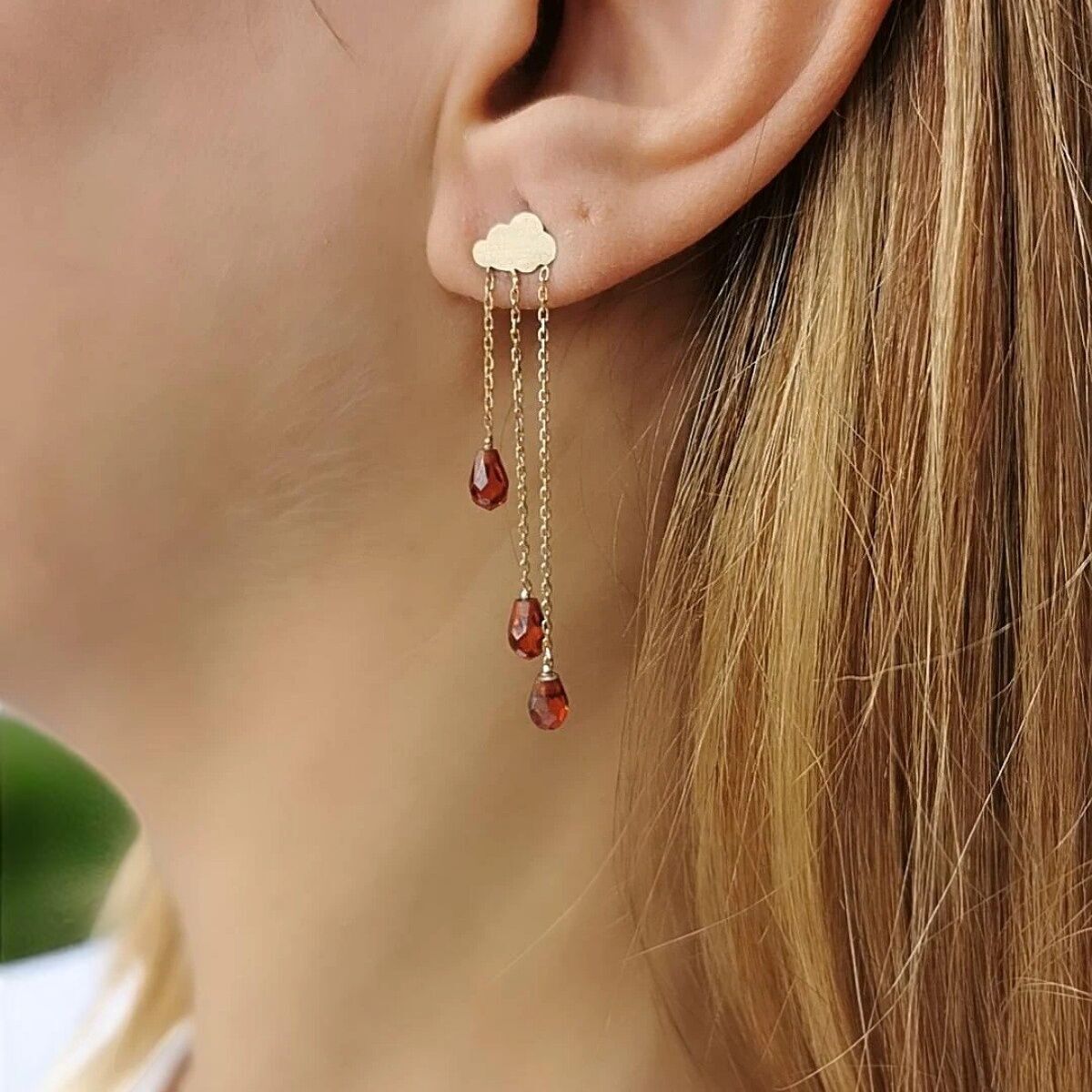 14 Ayar Garnet Taşlı Bulut Altın Küpe