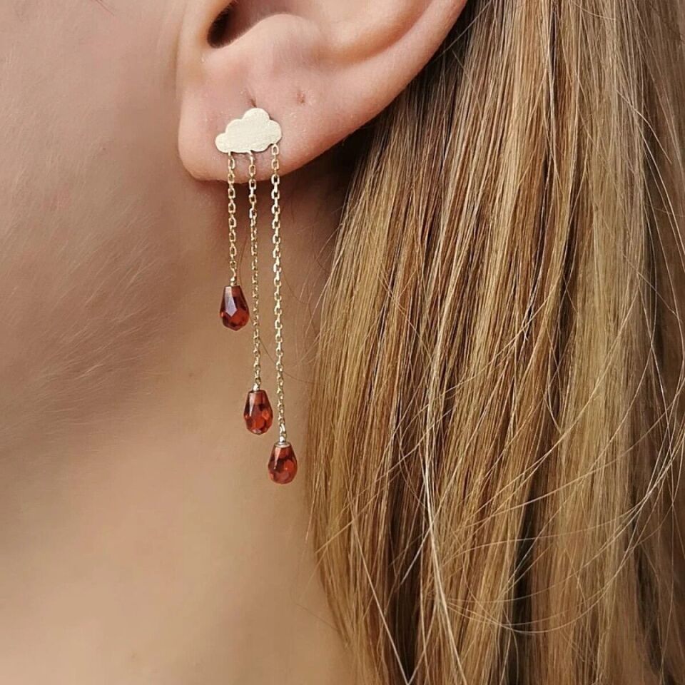 14 Ayar Garnet Taşlı Bulut Altın Küpe