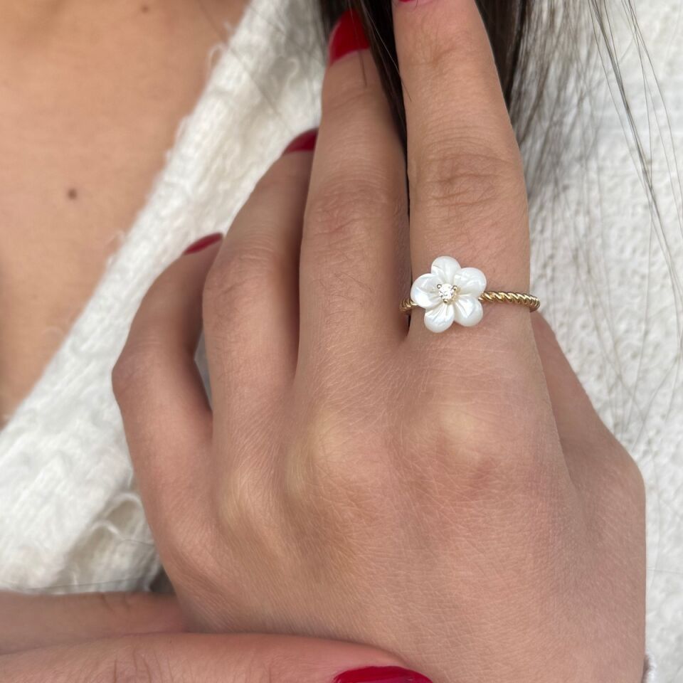 14 AYAR BURGU BEYAZ ÇİÇEK SEDEFLİ ALTIN YÜZÜK