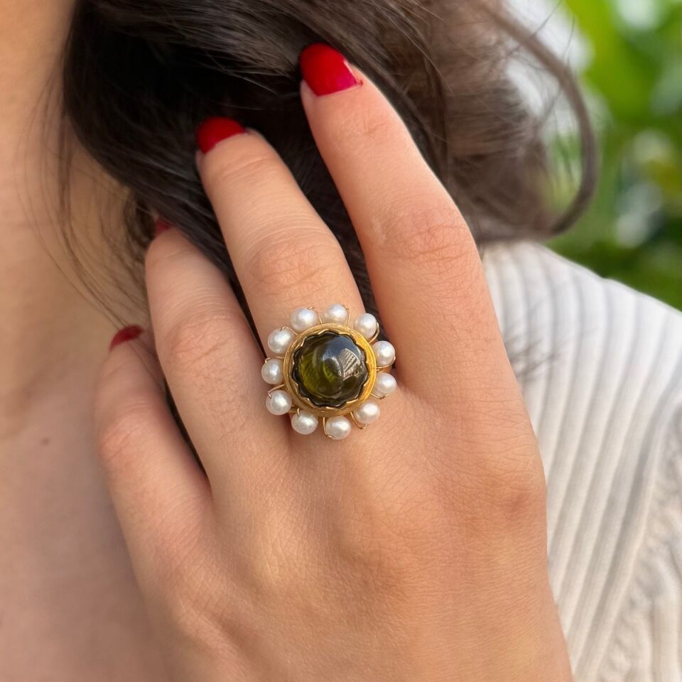 14 AYAR PERİDOT VE İNCİ TAŞLI ALTIN YÜZÜK