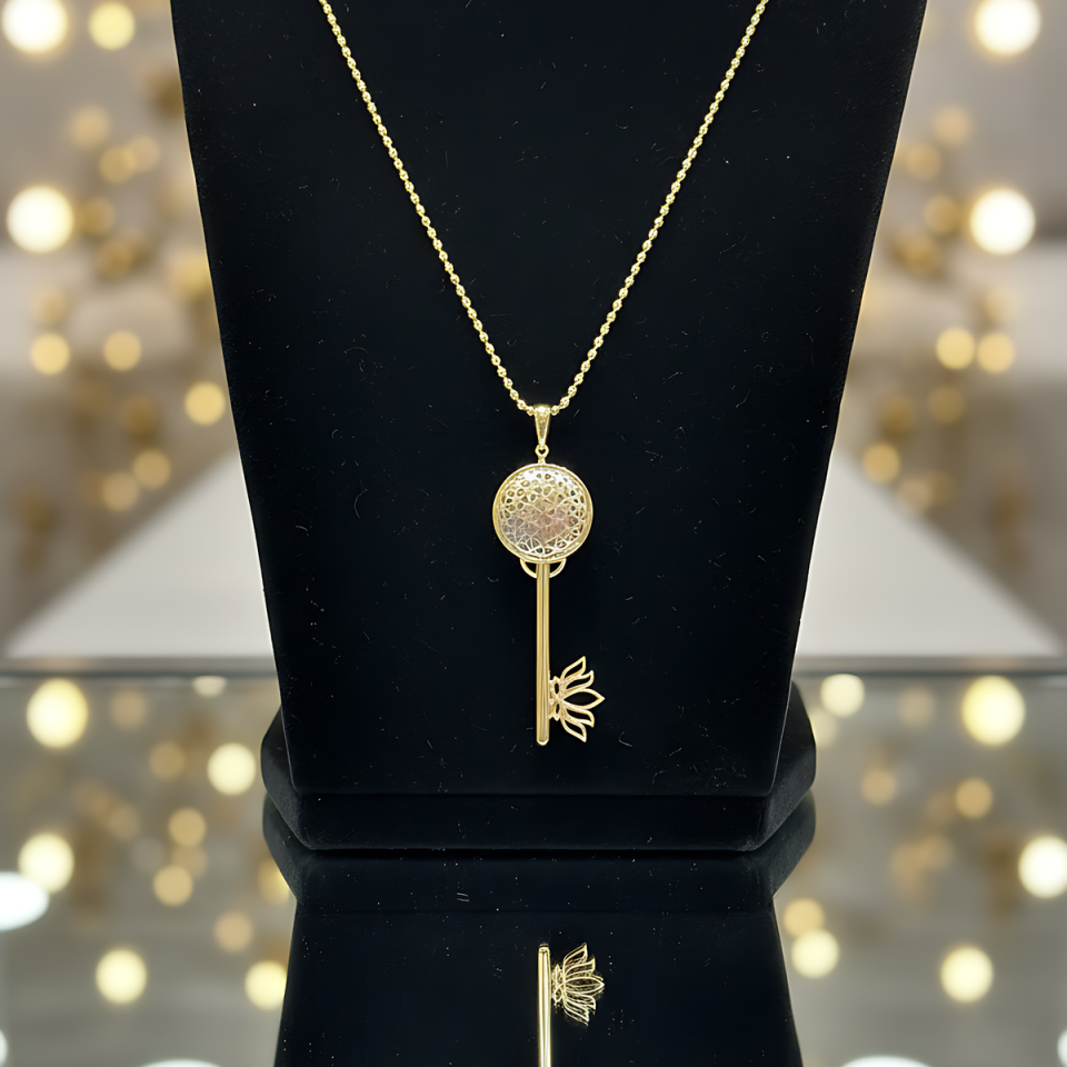 14 AYAR ÖZEL TASARIM YAŞAMÇİÇEĞİ VE LOTUS FİGÜRLÜ ANAHTAR KOLYE UCU VE TOPTOP ZİNCİR