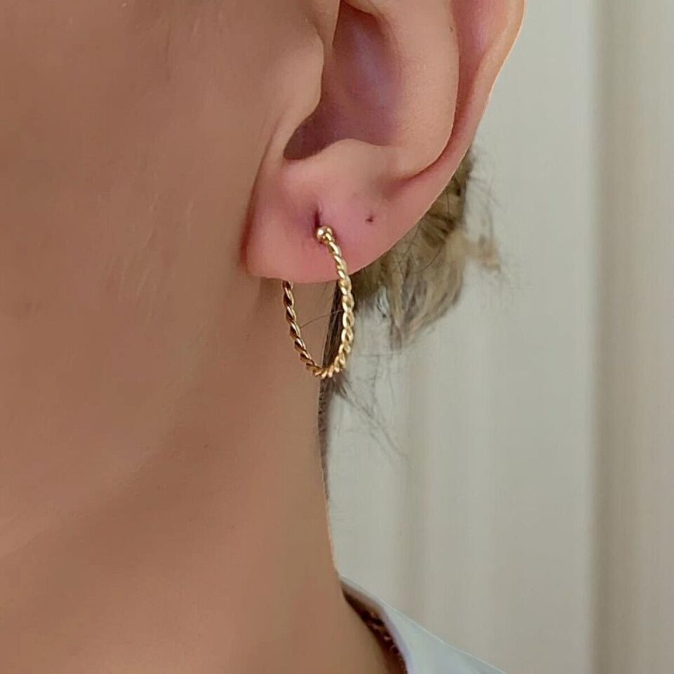 14 Ayar Burgu El Yapımı Halka Altın Küpe