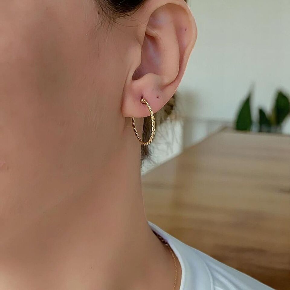 14 Ayar Burgu El Yapımı Halka Altın Küpe