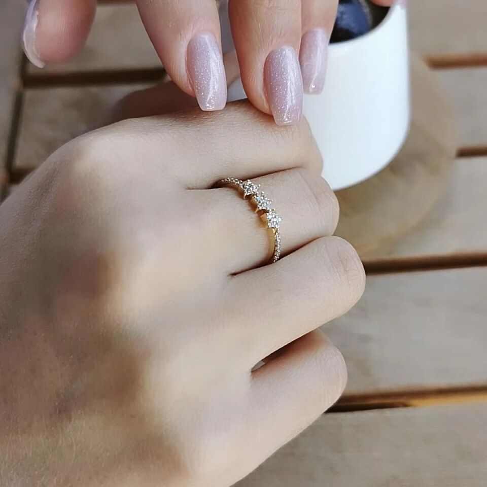 14 AYAR ÜÇ YILDIZ FİGÜRLÜ ALTIN YÜZÜK