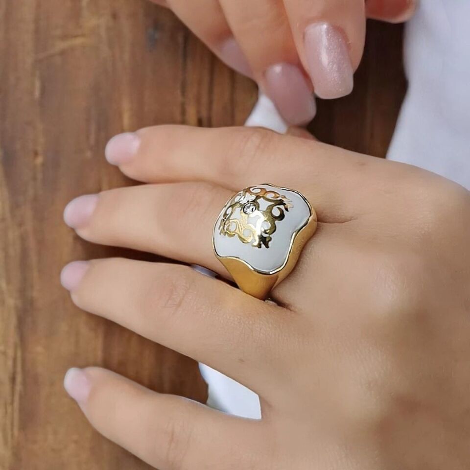 14 Ayar Beyaz Mineli El Işi Tasarım Altın Yüzük