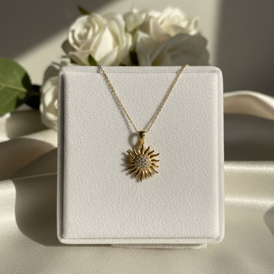 22 AYAR GÜNEŞ UÇLU ALTIN KOLYE