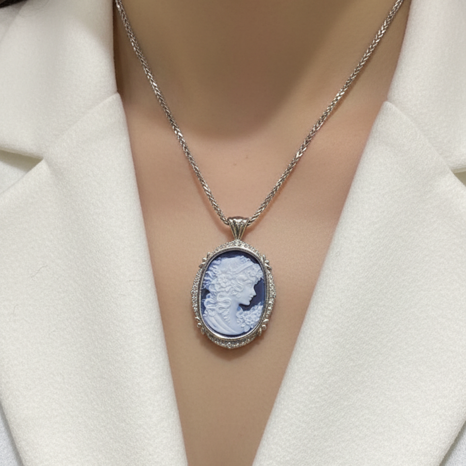 14 AYAR 0,73 CT PIRLANTA TAŞLI ORJİNAL CAMEO KIZI BEYAZ ALTIN KOLYE