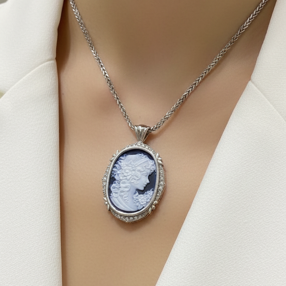 14 AYAR 0,73 CT PIRLANTA TAŞLI ORJİNAL CAMEO KIZI BEYAZ ALTIN KOLYE