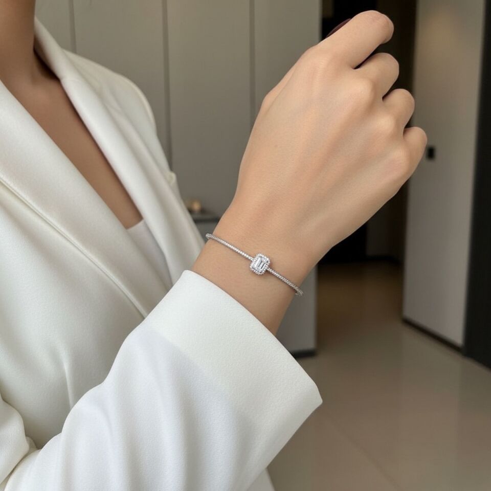 925 AYAR PIRLANTA GÖRÜNÜMLÜ BAGET TAŞLI İTALYAN GÜMÜŞ BİLEZİK