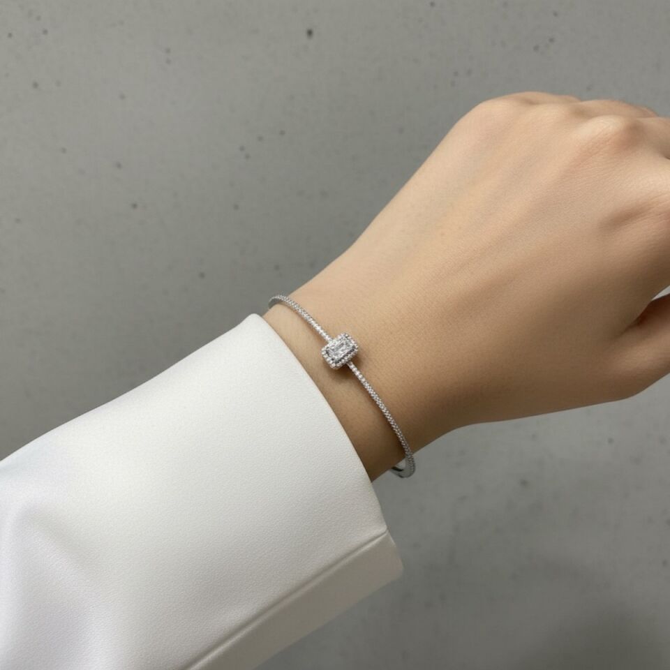 925 AYAR PIRLANTA GÖRÜNÜMLÜ BAGET TAŞLI İTALYAN GÜMÜŞ BİLEZİK