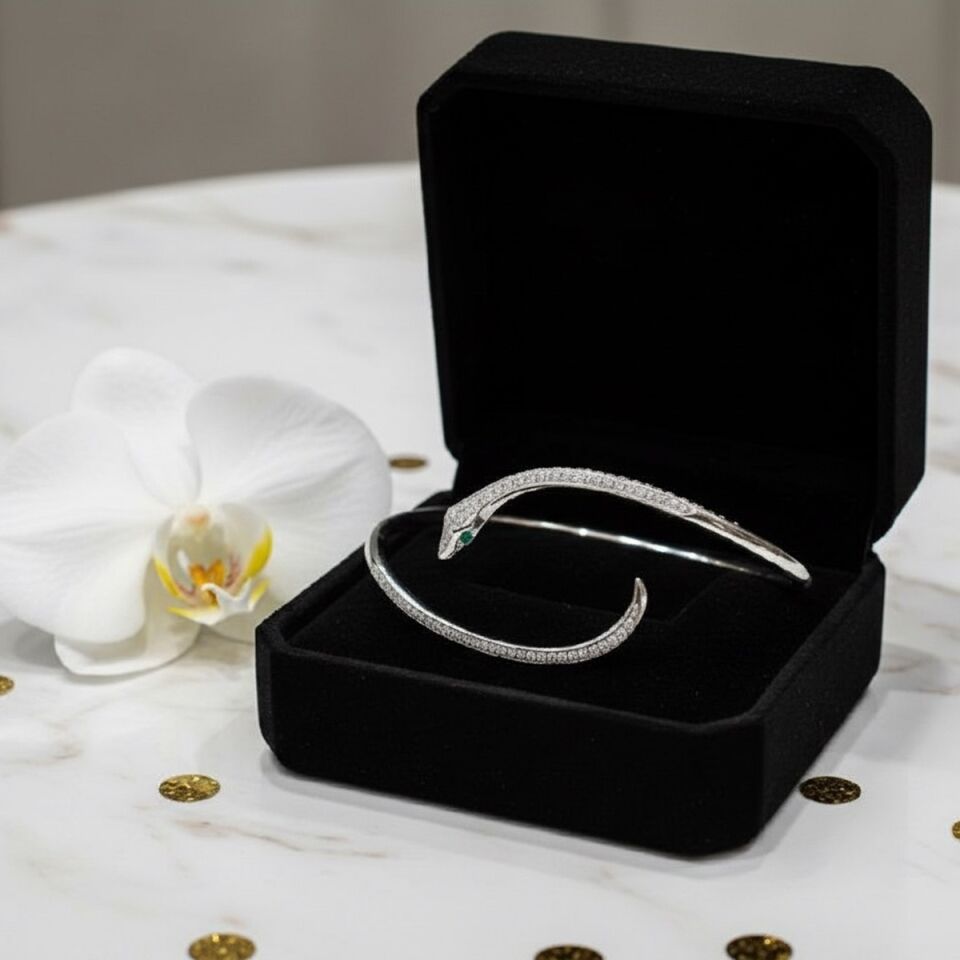 925 AYAR PIRLANTA GÖRÜNÜMLÜ BAGET TAŞLI İTALYAN GÜMÜŞ BİLEZİK