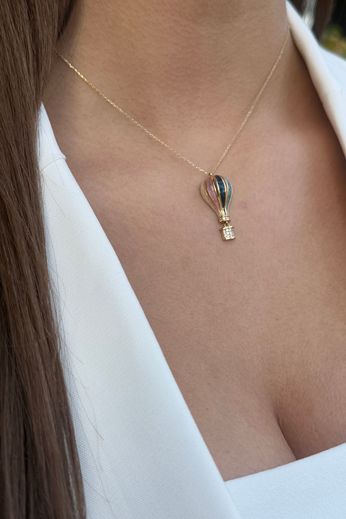 14 AYAR UÇAN BALON KOLYE