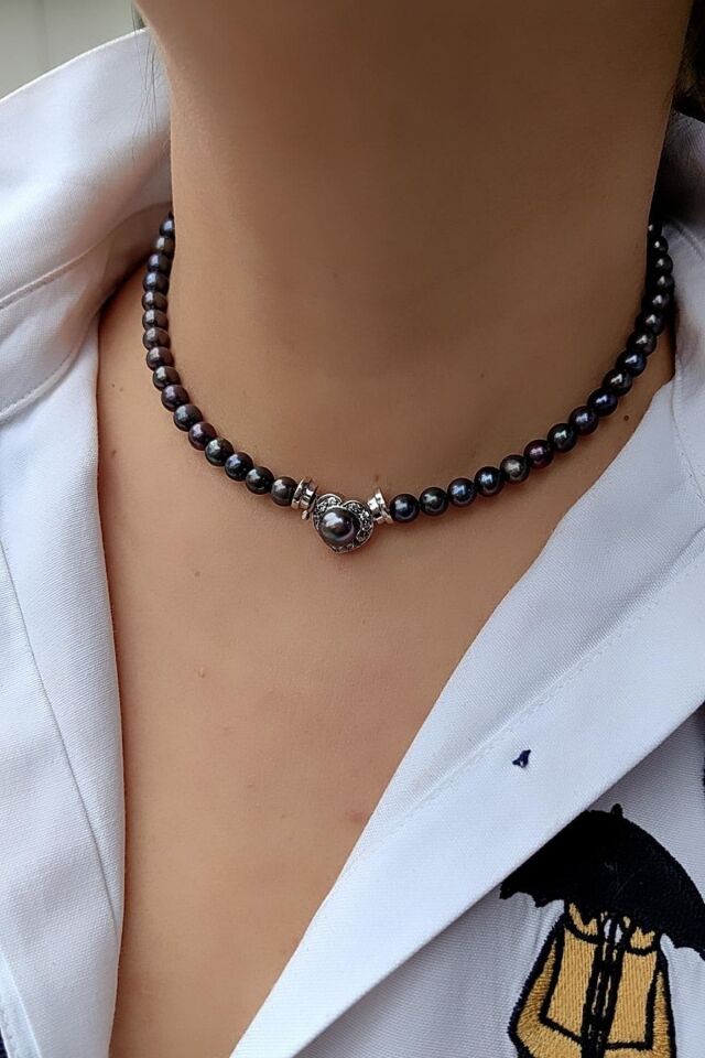14 Ayar Tasarım Kalp Kilitli Siyah Inci Kolye