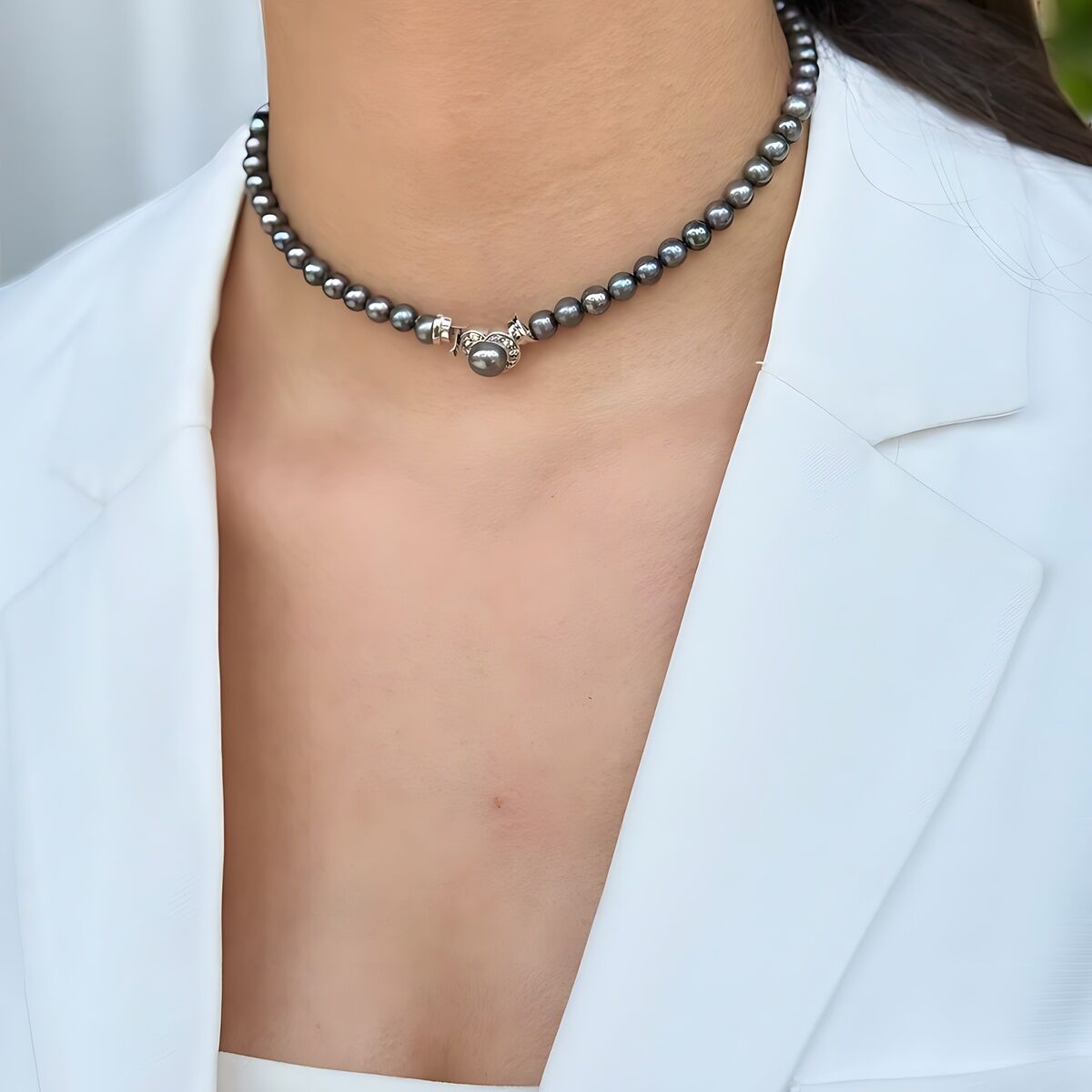 14 Ayar Tasarım Kalp Kilitli Siyah Inci Kolye