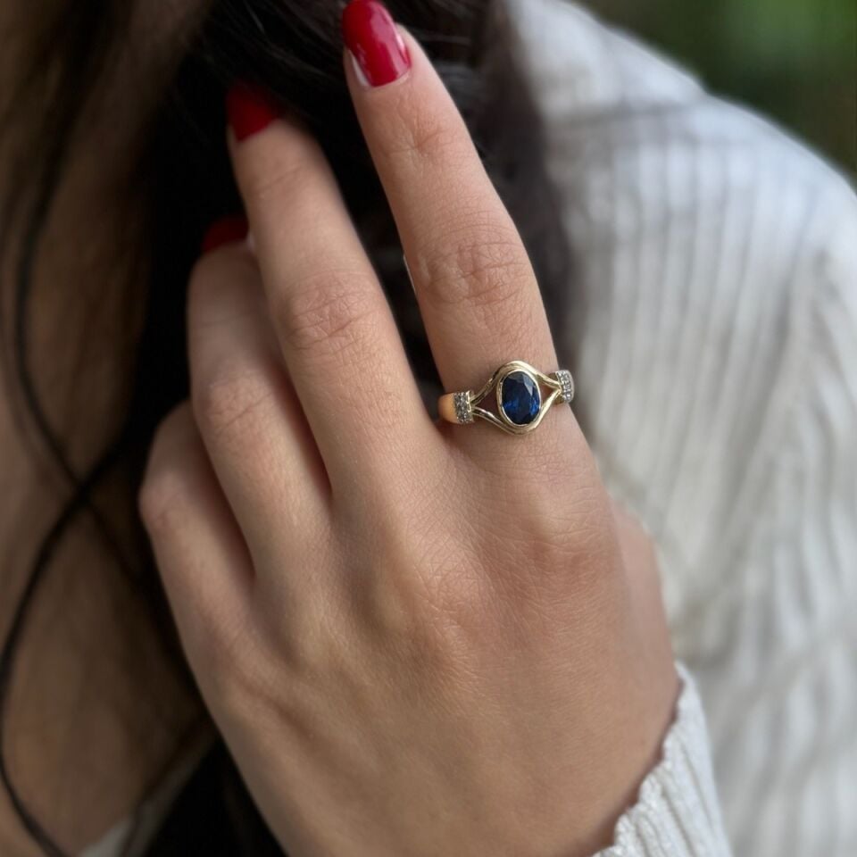 14 AYAR KRİSTAL SAFİR TAŞLI ÖZEL TASARIM YÜZÜK