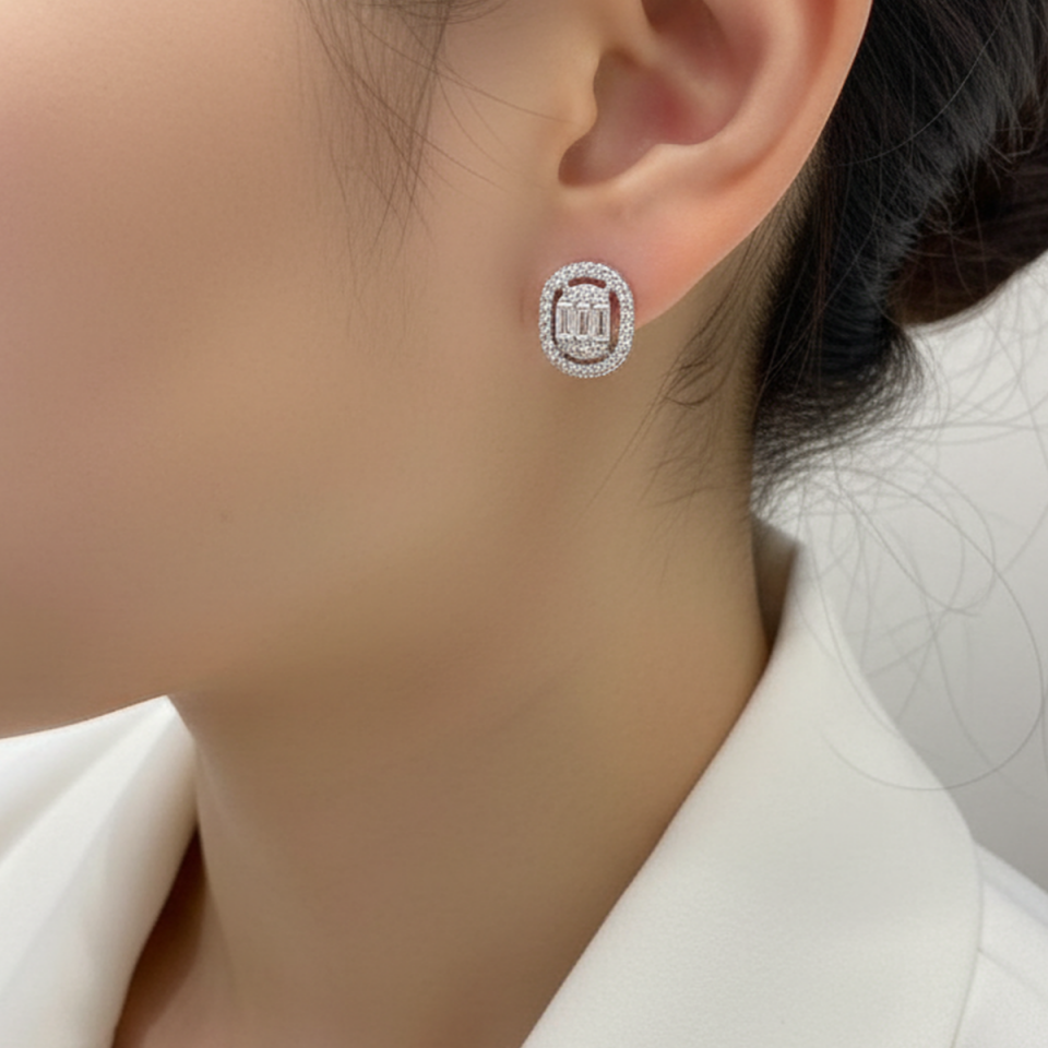 925 AYAR OVAL MODEL BAGET TAŞLI GÜMÜŞ KÜPE