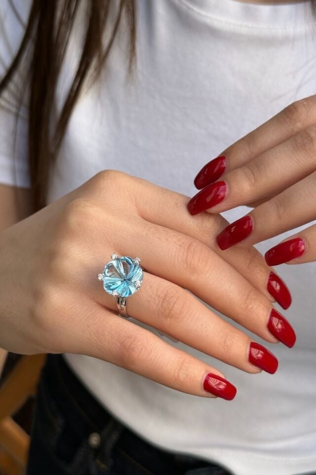 14 Ayar 13,38 Ct Aqua Marin, 0,10 Ct G Pırlanta Taşlı Pırlanta Yüzük
