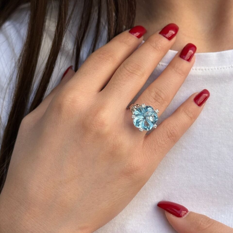 14 Ayar 13,38 Ct Aqua Marin, 0,10 Ct G Pırlanta Taşlı Pırlanta Yüzük