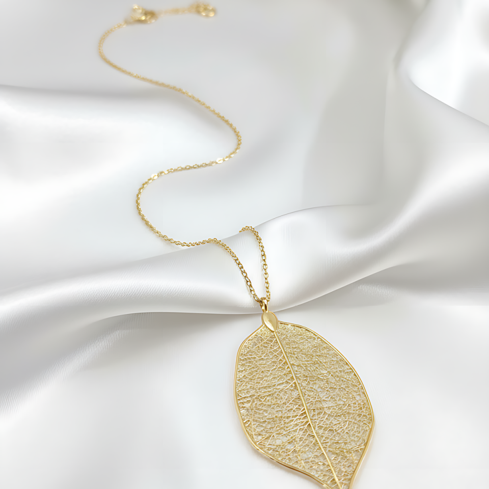 14 AYAR YAPRAK MODEL ALTIN KOLYE