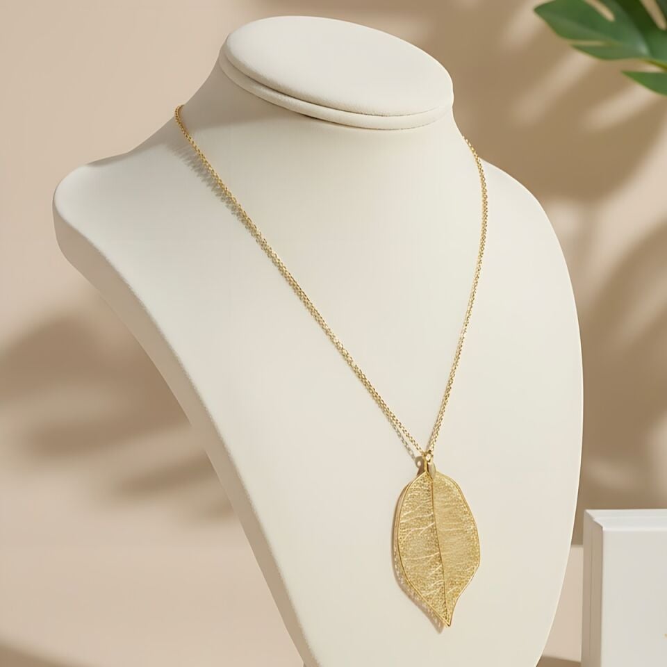 14 AYAR YAPRAK MODEL ALTIN KOLYE