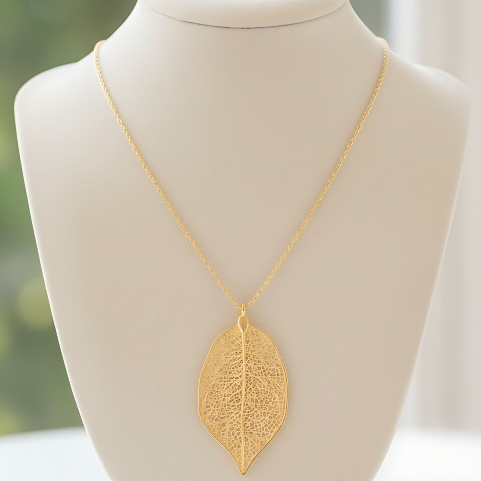 14 AYAR YAPRAK MODEL ALTIN KOLYE